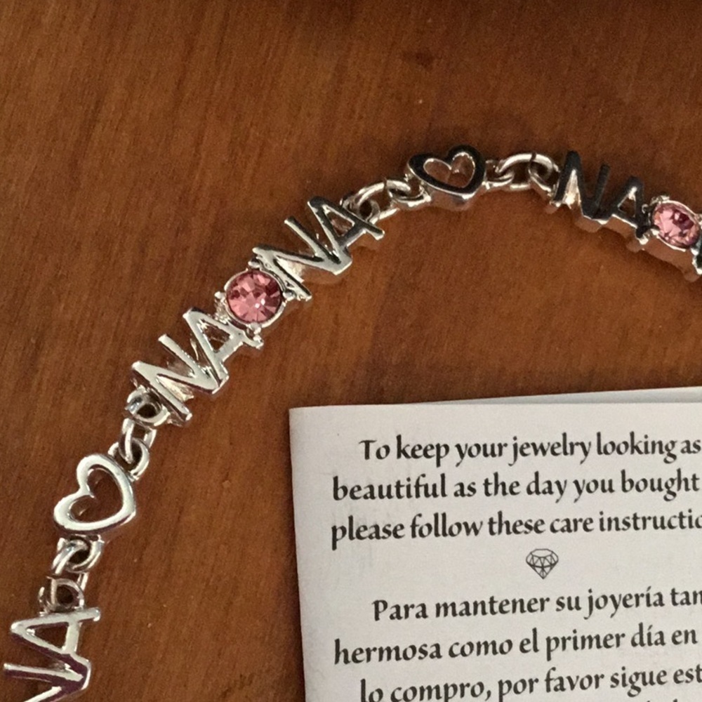 Avon Nana tennis Bracelet new in box - Picture 4 of 4